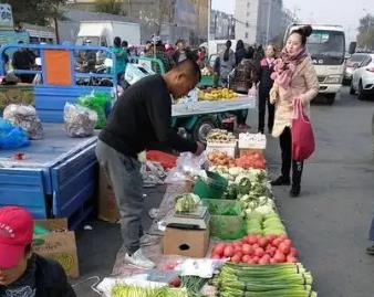 什么行业看起来不起眼，但是却还非常赚钱啊？配图