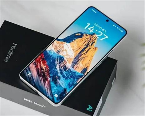 预算2000元哪些直屏手机目前最好？配图