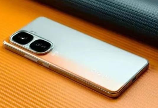 适合十一假期购买的三款手机，16GB+512GB超大内存配图