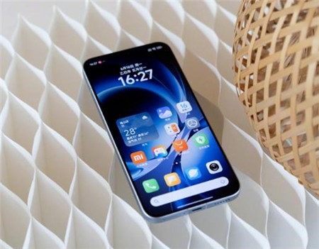 目前公认“性价比高”的5款手机，什么手机性比价高？配图