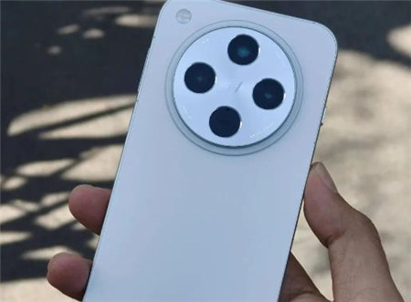 大内存的手机16GB+1TB哪款最好用？这几款最低1800元起配图