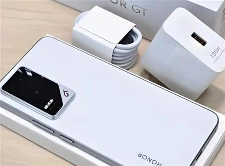 预算在1500,哪些手机最值得去购买?配图 预算在1500,哪些手机最值得去购买?配图