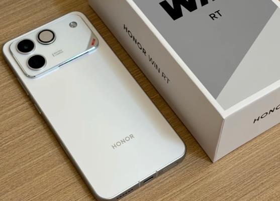 什么手机比较耐用适合打工族？2026公认“打工人神器”的3款手机配图