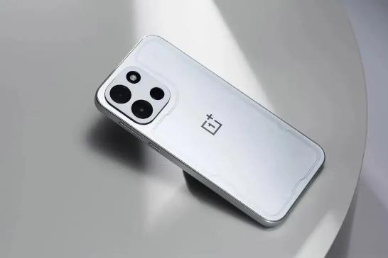 2026年购买哪些手机比较好？3款中端新机，512GB公认“低价高配”