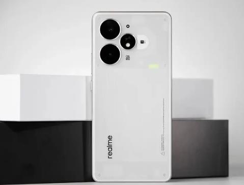 2026有“真香价”的3款手机，16GB+512GB，可以使用五年以上配图