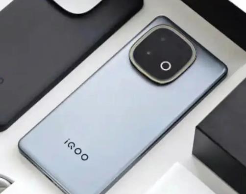 16GB+512GB高配版,3月份“值得捡漏”的3款手机,入手轻松用四五年配图