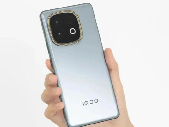 预算2000元左右购买哪些手机比较好?低价高配”的3款手机可以值得捡漏!配图 预算2000元左右购买哪些手机比较好?低价高配”的3款手机可以值得捡漏!配图