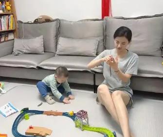 在家带娃做哪些副业可以赚钱？盘点 8 个不出门也能赚钱的方法：配图